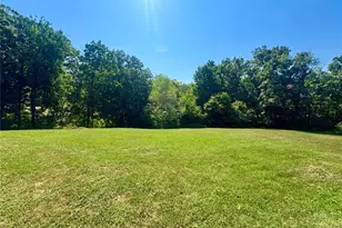 154 Country Dr, Foley, MO 63347 - Photo 8