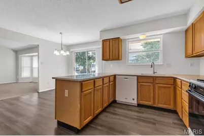 882 Sara Beth Court, Saint Peters, MO 63376 - Photo 18