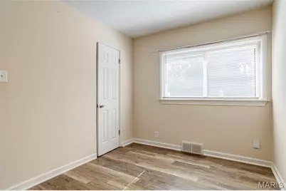 20 La Venta Drive, Florissant, MO 63031 - Photo 10