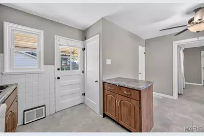 4036 Robert Avenue, Saint Louis, MO 63116 - Photo 10