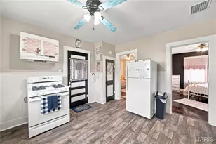 125 E 9th St, Hermann, MO 65041 - Photo 14