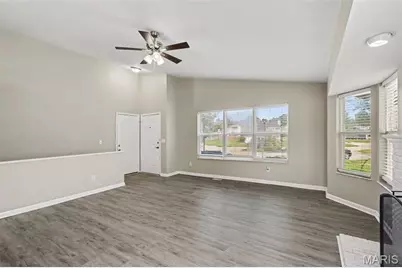 5204 Bay Point Drive, Florissant, MO 63034 - Photo 6