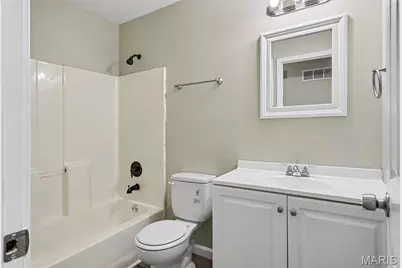 5204 Bay Point Drive, Florissant, MO 63034 - Photo 14