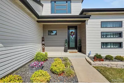 18 Macarthur Court, Saint Charles, MO 63304 - Photo 2