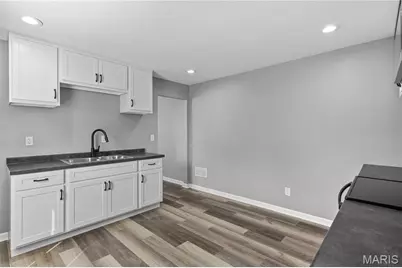 9834 Vickie Place, Saint Louis, MO 63136 - Photo 8