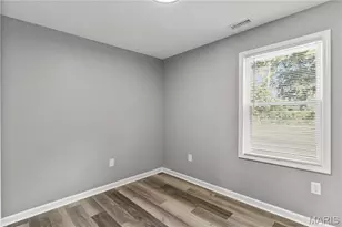 9834 Vickie Pl, Saint Louis, MO 63136 - Photo 12