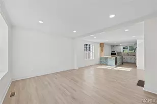 104 Shetland Dr, Saint Louis, MO 63125 - Photo 2
