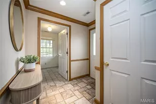 1471 Wilton Ln, Kirkwood, MO 63122 - Photo 2
