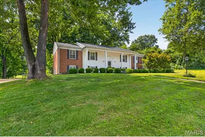 11826 Point Oak Drive, Des Peres, MO 63131 - Photo 2