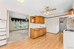 19 W Meadow Ln, Ballwin, MO 63021 - Photo 12