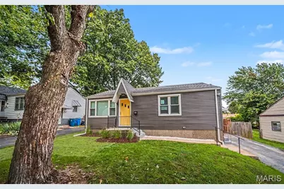 9425 Ridge Avenue, Saint Louis, MO 63114 - Photo 1