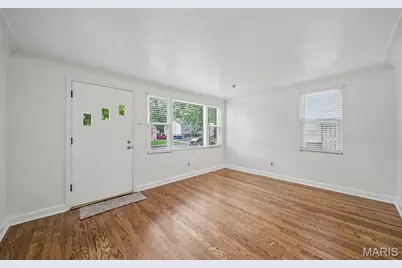 9425 Ridge Avenue, Saint Louis, MO 63114 - Photo 10