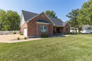 1114 Springbrook Park Dr, Farmington, MO 63640 - Photo 2