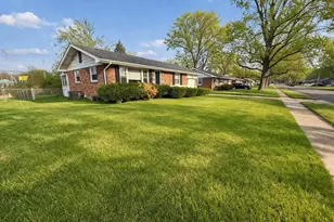 325 Royce Dr, Ferguson, MO 63135 - Photo 2