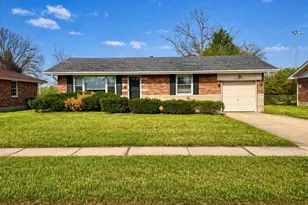 325 Royce Dr, Ferguson, MO 63135 - Photo 1