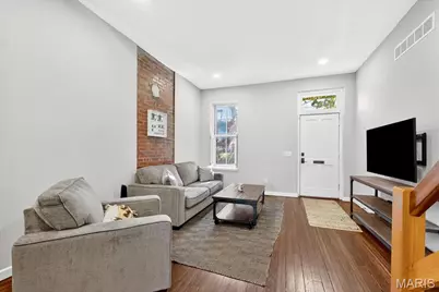 1323 Shenandoah Avenue, Saint Louis, MO 63104 - Photo 6