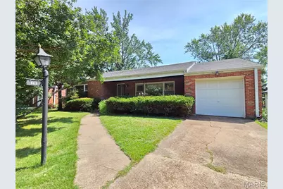 8112 Halifax Drive, Clayton, MO 63105 - Photo 1