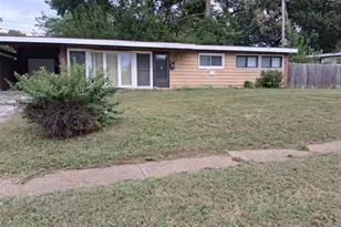8337 Graybirch Dr, Berkeley, MO 63134 - Photo 1