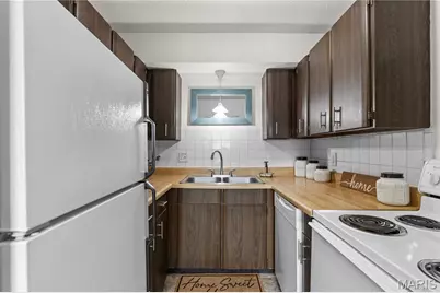 1941 Gascony Parc Drive #1941, Lake Saint Louis, MO 63367 - Photo 8