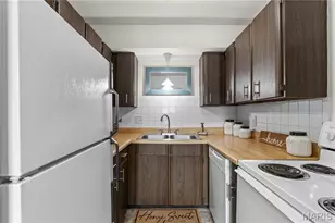 1941 Gascony Parc Dr, Lake Saint Louis, MO 63367 - Photo 8