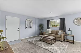 1941 Gascony Parc Dr, Lake Saint Louis, MO 63367 - Photo 2