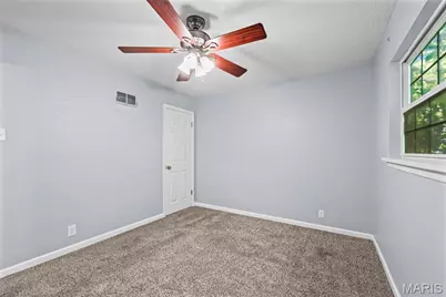 158 E Donaldson Drive, Saint Louis, MO 63129 - Photo 14