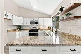 1776 Praise Blvd, Fenton, MO 63026 - Photo 8