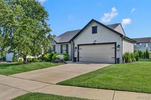 557 Crystal Stream Dr, Wentzville, MO 63385 - Photo 1