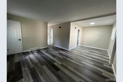 1165 June Avenue, Saint Louis, MO 63138 - Photo 8