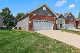 232 Pierce View Cir, Wentzville, MO 63385 - Photo 2