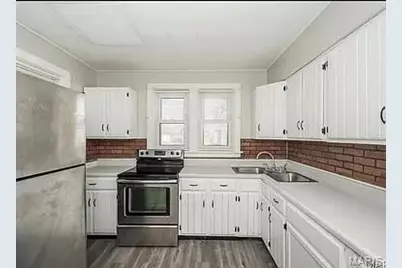 10071 Diamond Drive, Riverview, MO 63137 - Photo 6