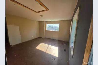 6142 Sherry Avenue, Saint Louis, MO 63136 - Photo 2