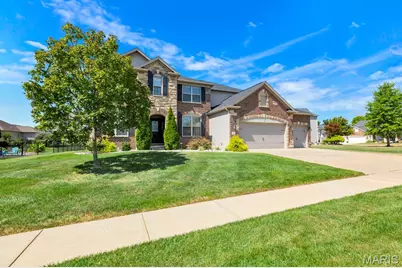 221 Oakhurst Circle, O'Fallon, MO 63367 - Photo 2