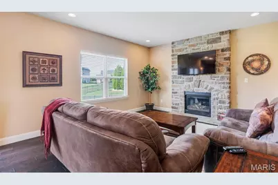 221 Oakhurst Circle, O'Fallon, MO 63367 - Photo 16