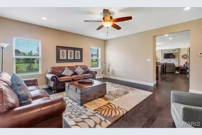 221 Oakhurst Circle, O'Fallon, MO 63367 - Photo 10