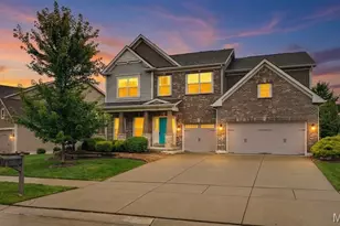 152 Carlton Point Dr, Wentzville, MO 63385 - Photo 2