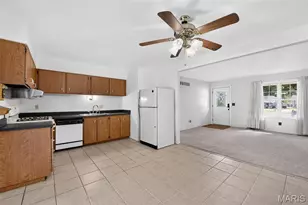 11889 Laredo Ct, Saint Louis, MO 63138 - Photo 6