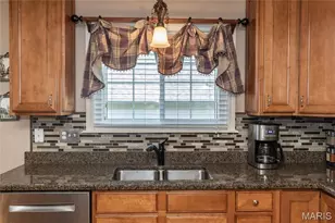 910 Daffodil Ridge Dr, O'Fallon, MO 63366 - Photo 10