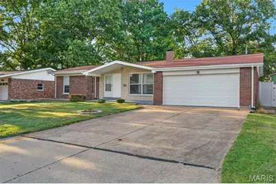3865 Belcroft Drive, Florissant, MO 63034 - Photo 2