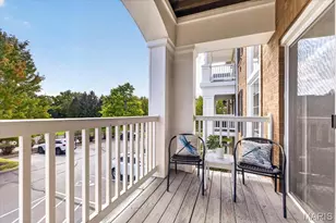 13101 Mill Crossing Ct, Creve Coeur, MO 63141 - Photo 8
