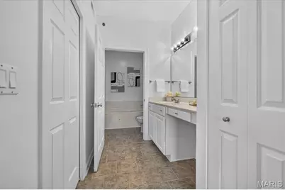 13101 Mill Crossing Court #200, Creve Coeur, MO 63141 - Photo 24