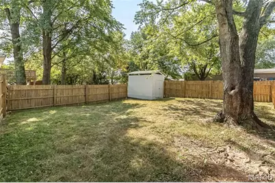 2421 Muegge Road, Saint Charles, MO 63303 - Photo 18