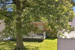 7907 E Yorkshire Dr, Saint Louis, MO 63123 - Photo 52