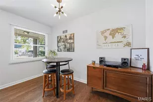 7907 E Yorkshire Dr, Saint Louis, MO 63123 - Photo 10