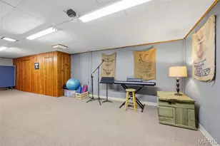 7907 E Yorkshire Dr, Saint Louis, MO 63123 - Photo 34