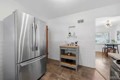 7907 E Yorkshire Drive, Saint Louis, MO 63123 - Photo 18