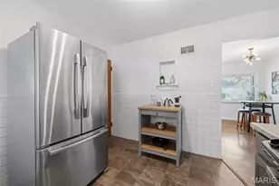 7907 E Yorkshire Dr, Saint Louis, MO 63123 - Photo 18