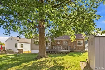7907 E Yorkshire Drive, Saint Louis, MO 63123 - Photo 46
