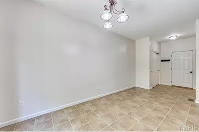 546 Springhurst Parkway, O'Fallon, MO 63368 - Photo 14