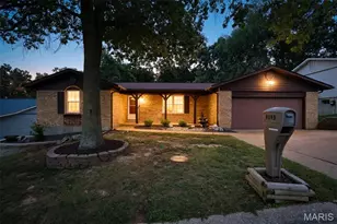 2124 Windemere Dr, Imperial, MO 63052 - Photo 2